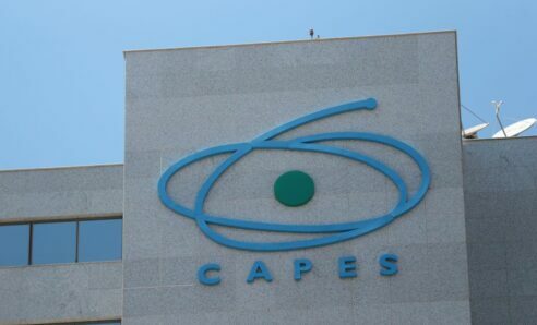 Bolsas da Capes e do CNPq devem ter reajuste ainda em janeiro
