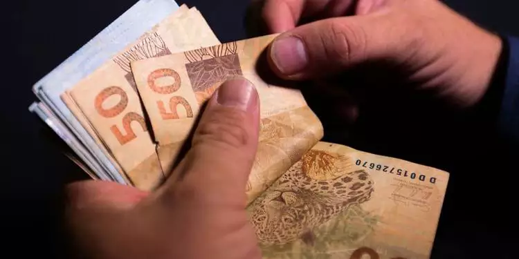 FGTS: Novo ministro do Trabalho pretende acabar com saque-aniversário; entenda