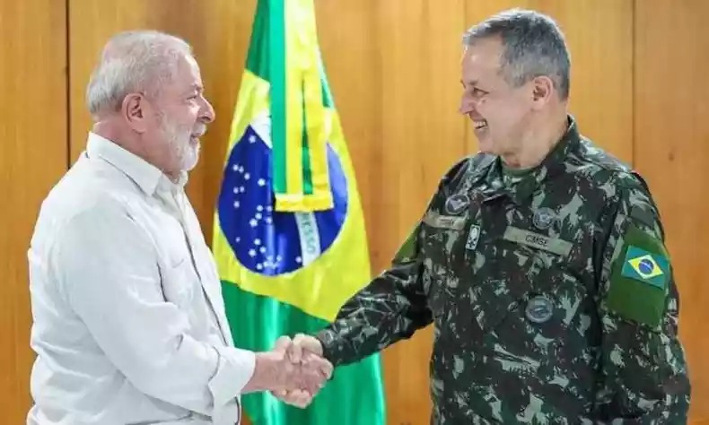 Novo Comandante do Exército defende punição a militares golpistas e pacificação do Brasil