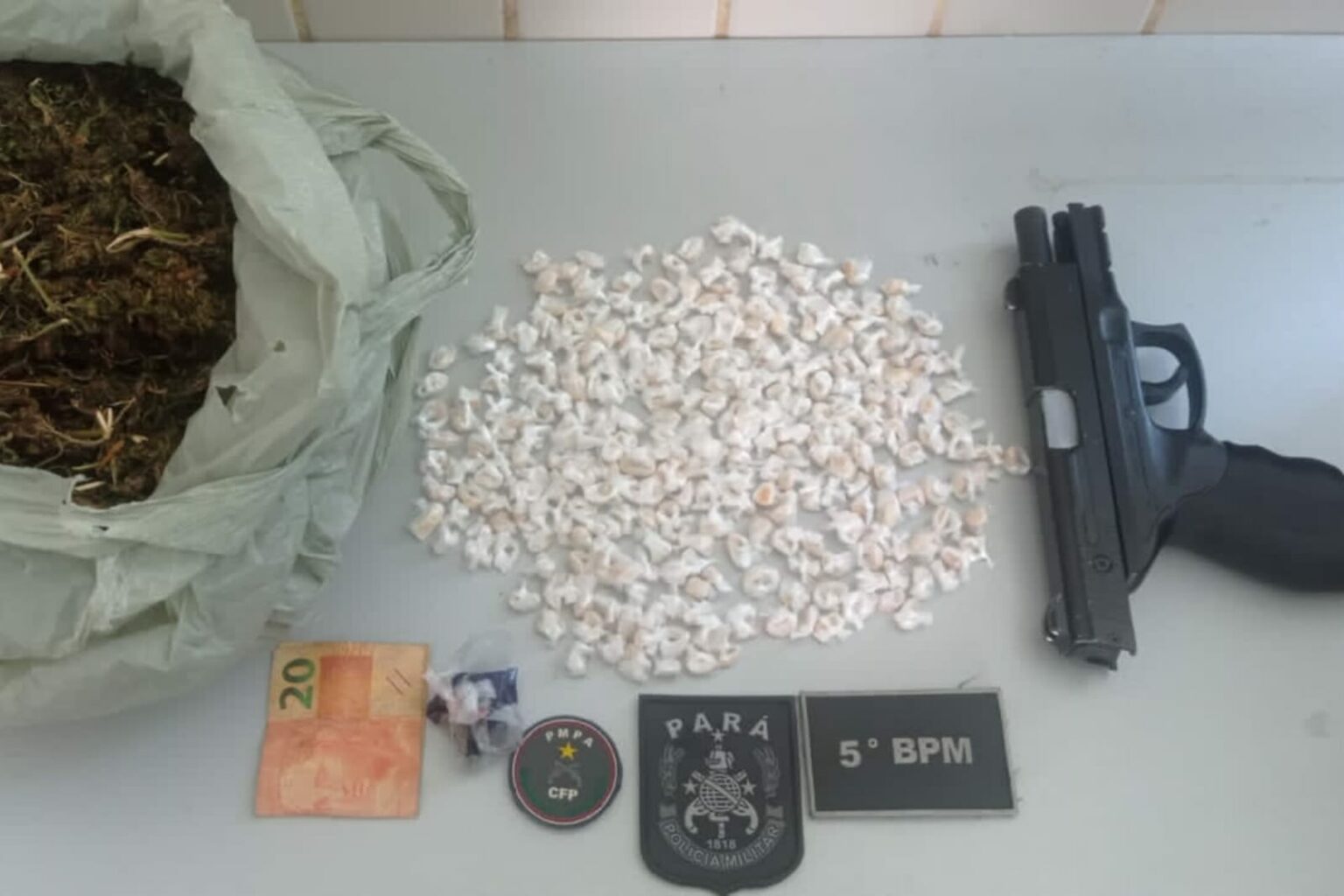 Foragido é capturado após ser flagrado dormindo em rede com drogas no Pará