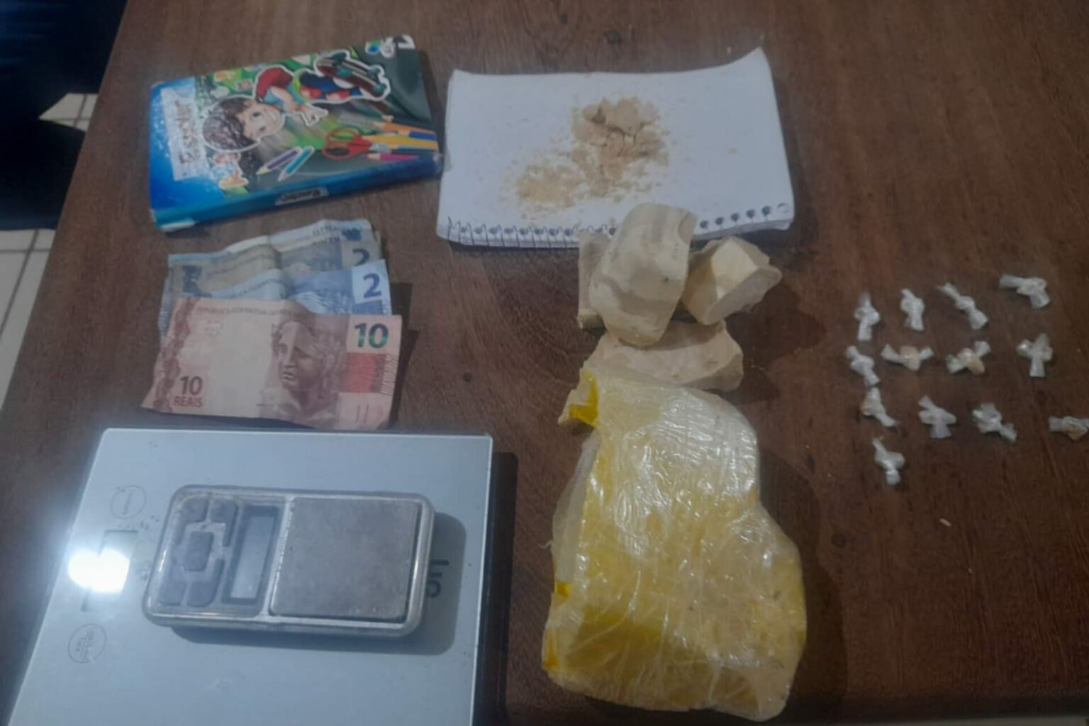 PM prende dupla suspeita de tráfico e apreende drogas em Tucuruí