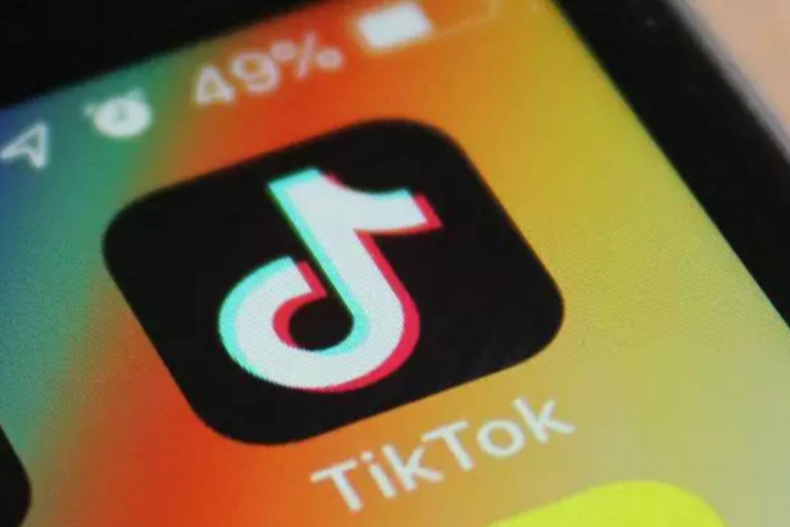 Menina de 12 anos morre ao tentar ‘desafio do apagão’ do TikTok