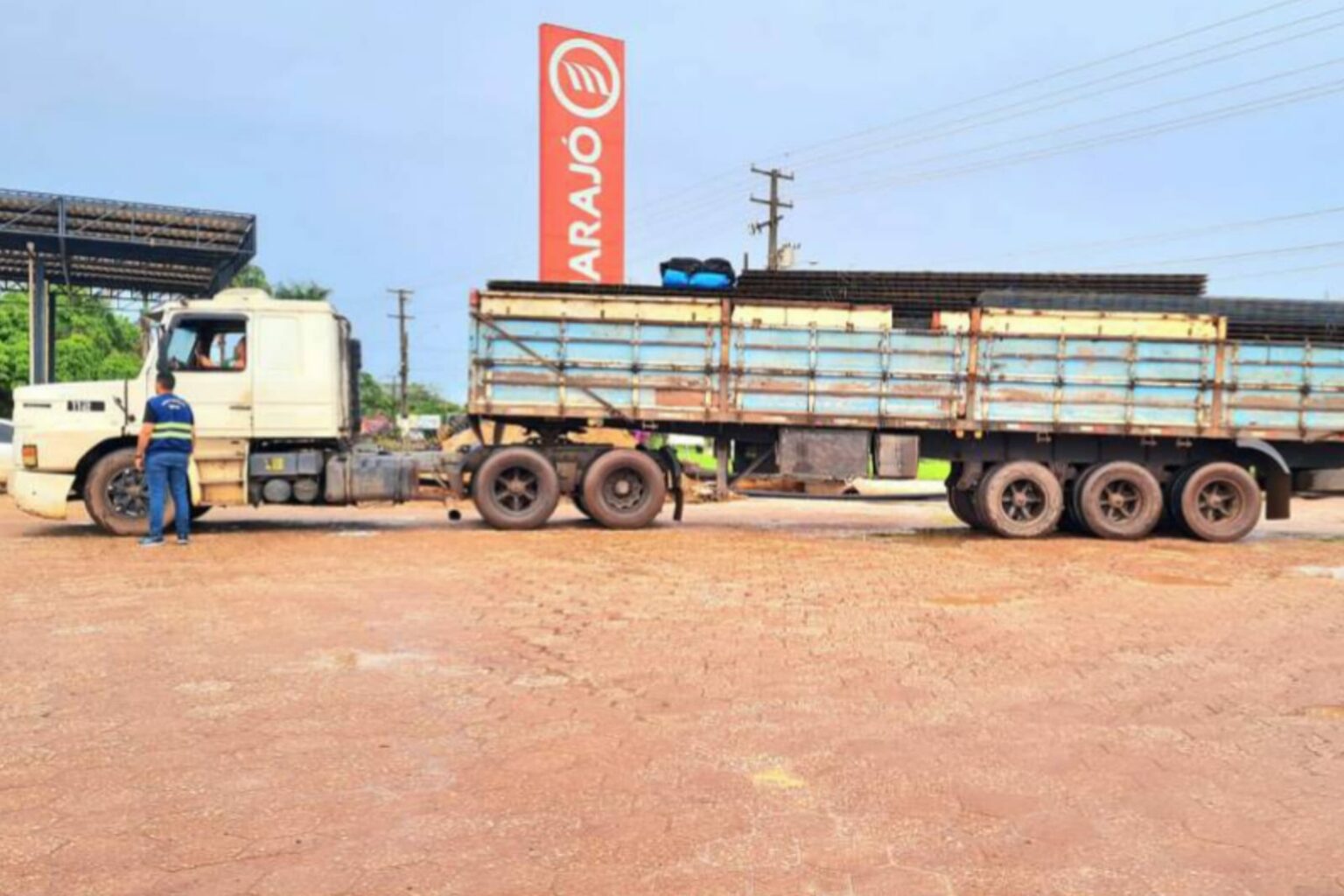 Sefa apreende 3 mil garrafas de bebida em Tailândia