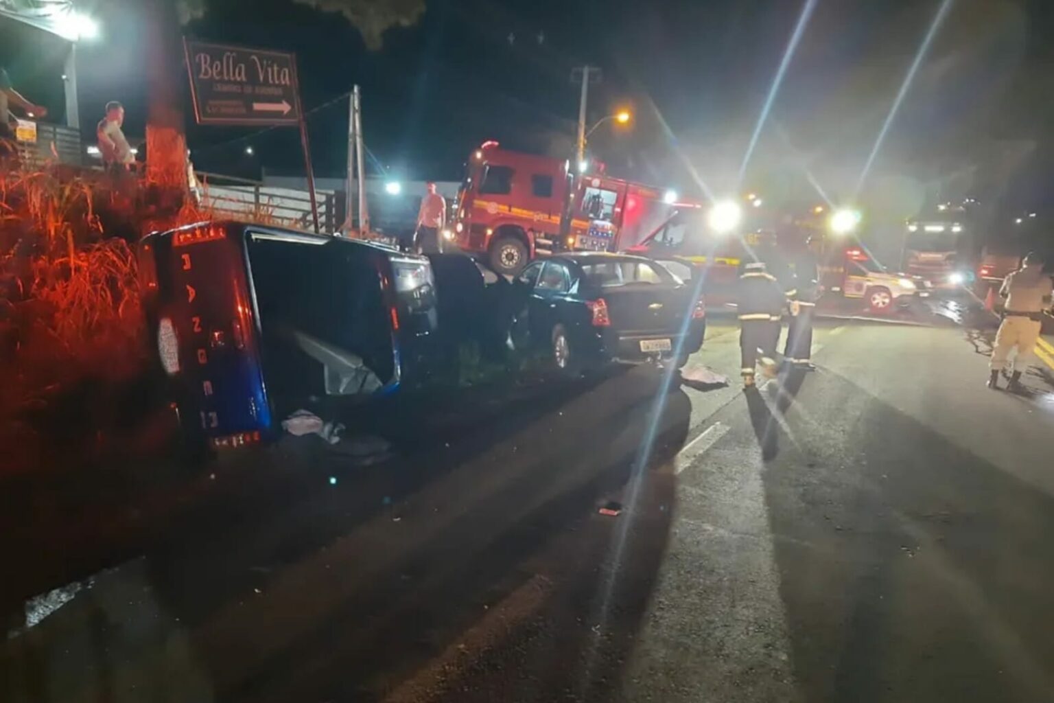 Cantor sertanejo morre em acidente de carro