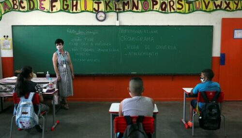MEC divulga nova tabela para salário educação