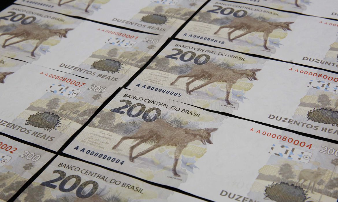 Lançada há quase três anos, nota de R$ 200 ainda é pouco vista em circulação