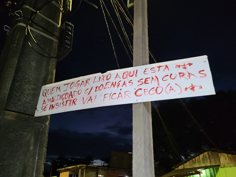 Pastores amaldiçoam vizinhos por causa de lixo na porta da igreja em Parauapebas