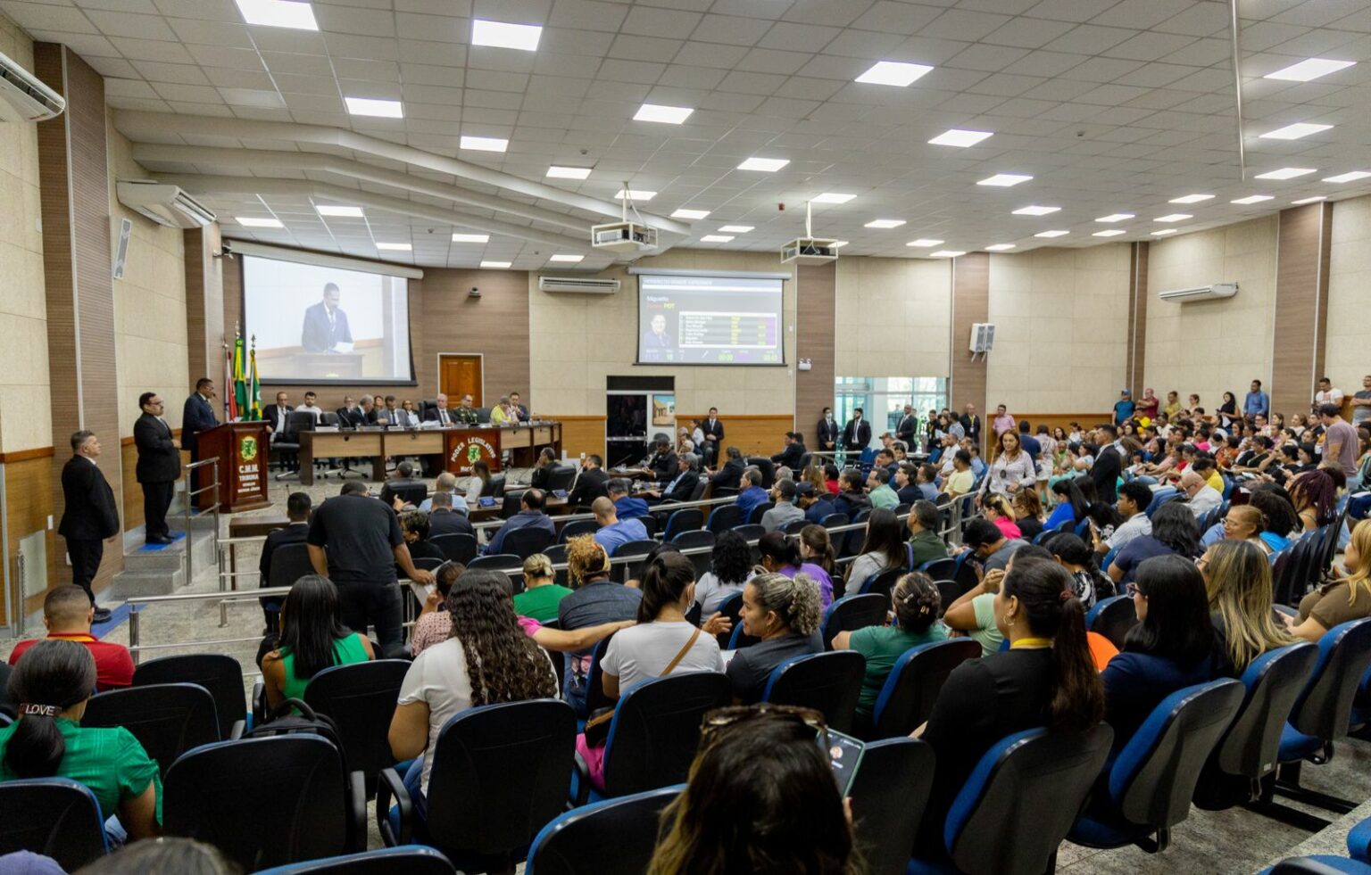 Abertura do ano legislativo é marcada por reivindicações de trabalhadores em Marabá
