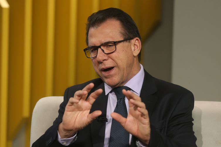 Salário mínimo deve ter novo reajuste no dia 1º de maio