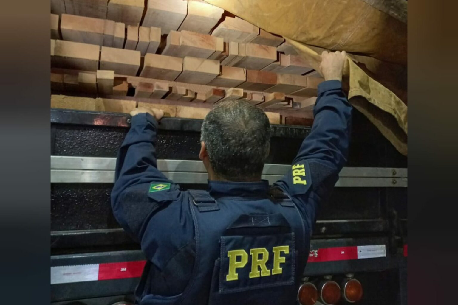 PRF apreende 17 m³ de madeira ilegal em Ipixuna do Pará