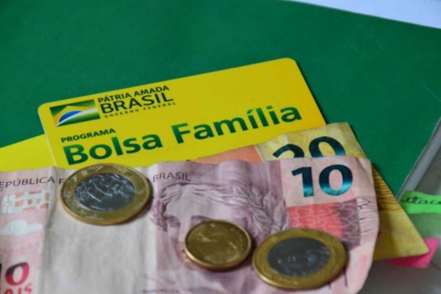 Bolsa Família voltará a exigir frequência escolar e vacinação