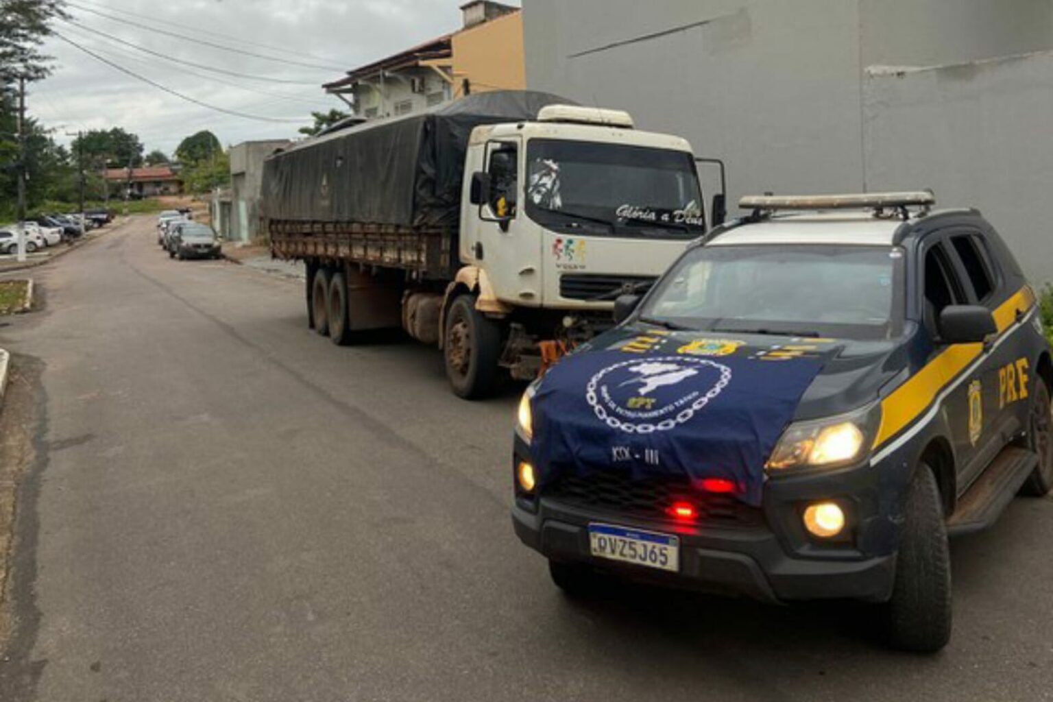 PRF apreende 20 m³ de madeira ilegal em Marabá
