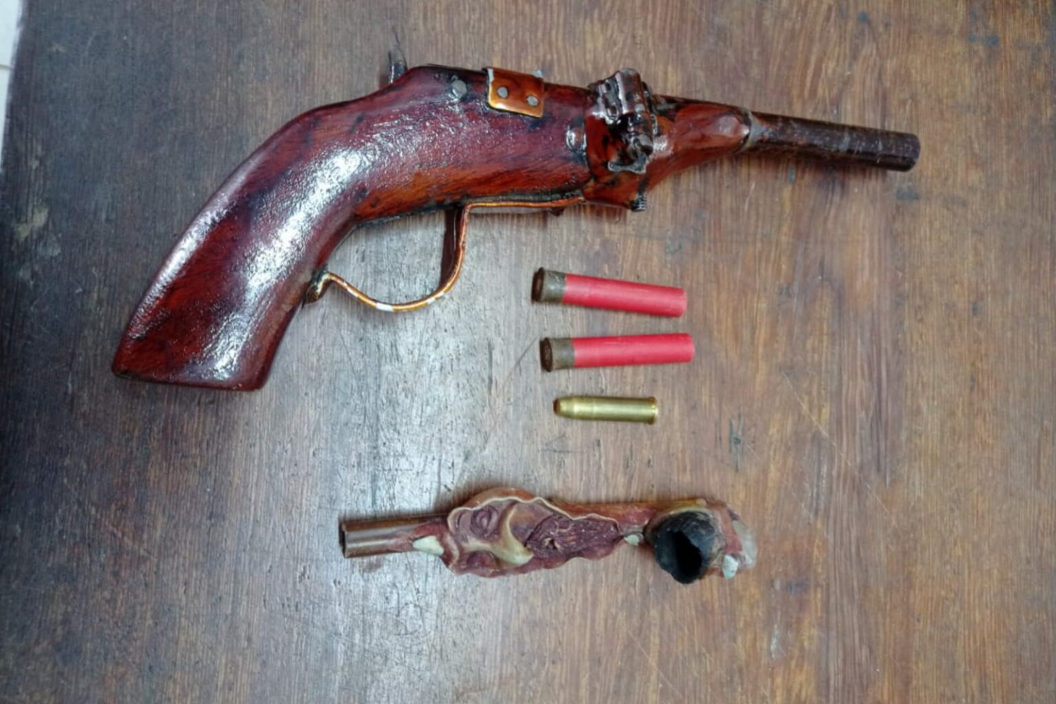 PM apreende moto e arma de fogo em Castanhal