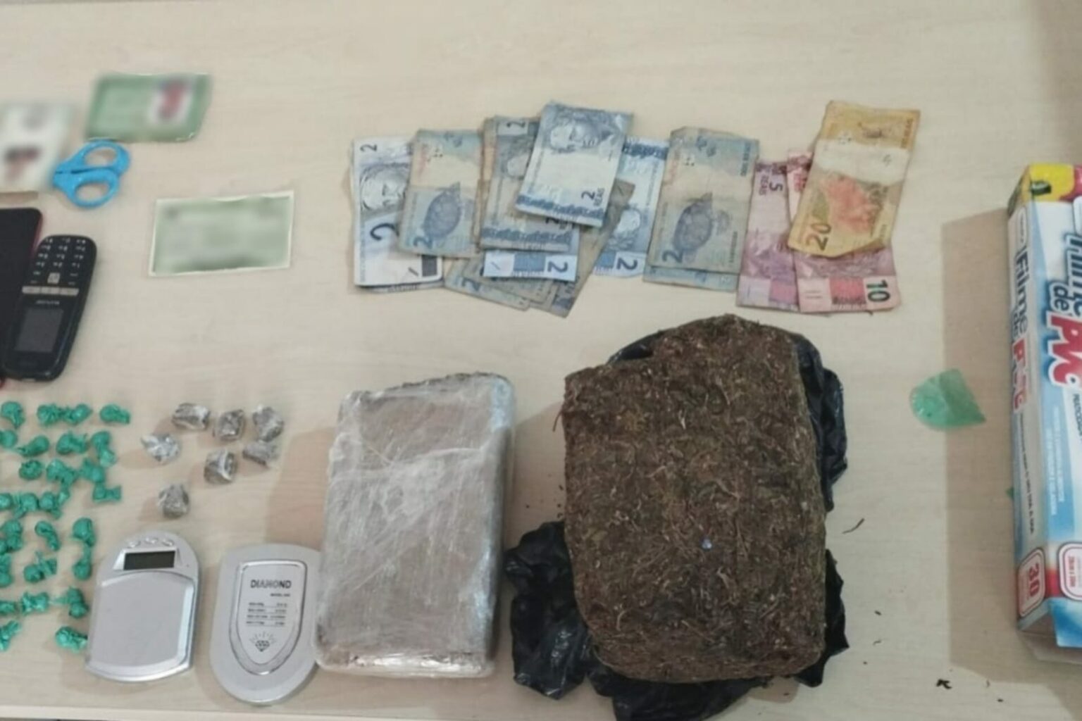 PM prende suspeito de tráfico e apreende mais de 1 kg de drogas em Paragominas