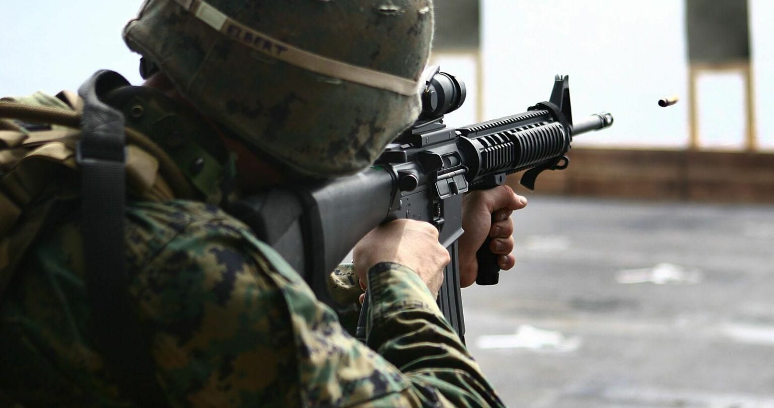 Mulheres poderão concorrer a vagas para formação de fuzileiro naval