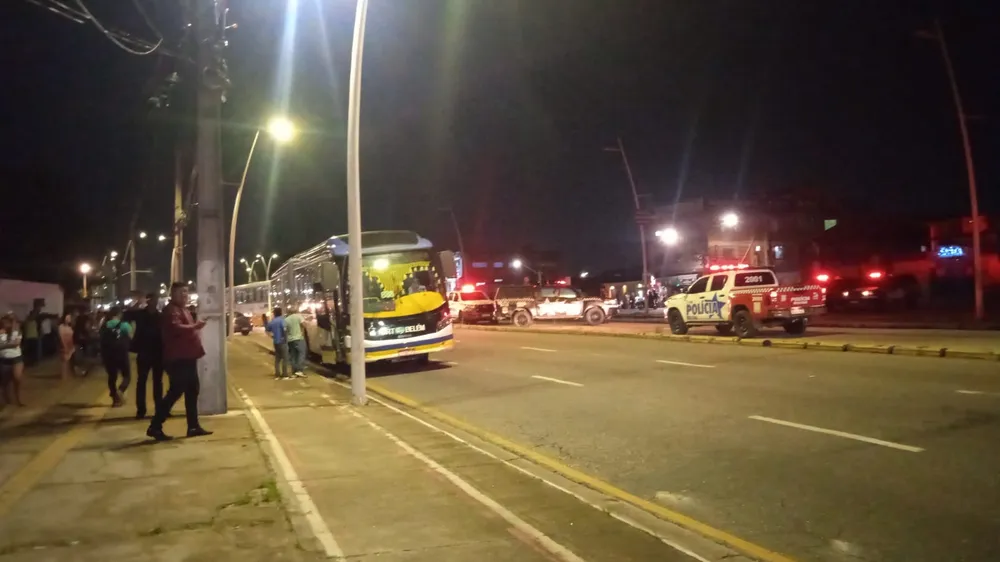 Mãe e filhos são feitos reféns dentro de carro no Pará