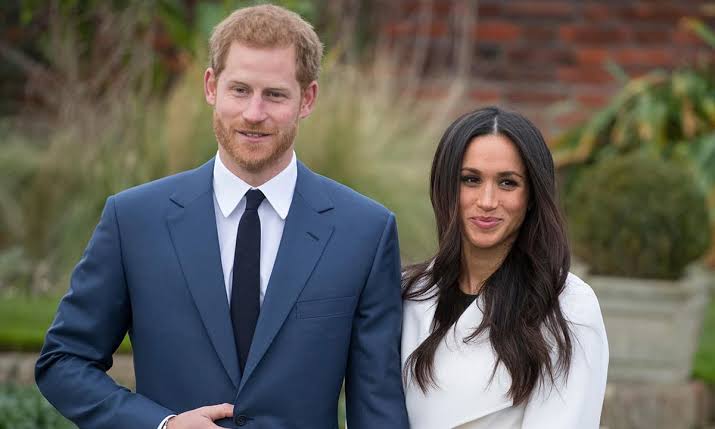 Rei Charles ordena despejo de Harry e Meghan de mansão no Reino Unido
