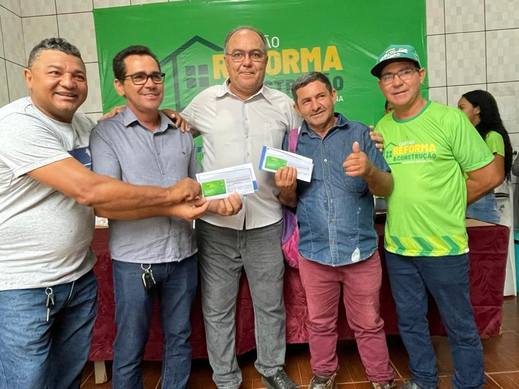 Prefeitura de Canaã dos Carajás entrega mais 36 cartões Reforma e Construção