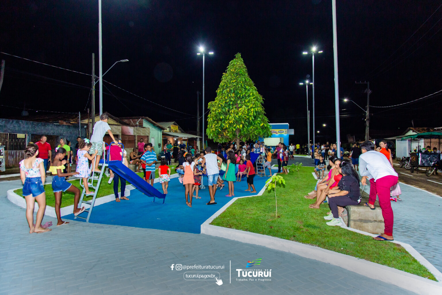 Prefeitura inaugura nova praça em Tucuruí