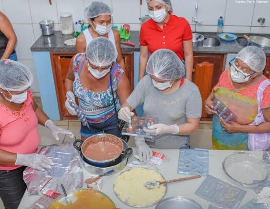 Prefeitura oferta “Curso Sabor de Chocolate” para mulheres desempregadas em Tucuruí