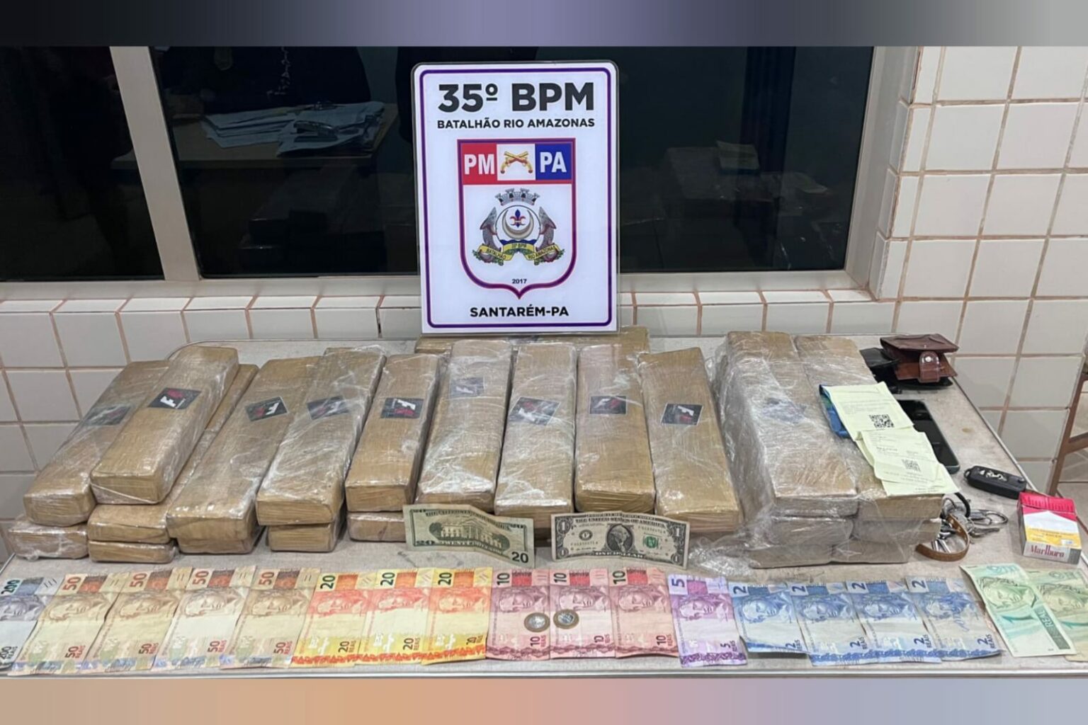 PM prende trio com mais de 30 kg de maconha em porta-malas de carro no Pará