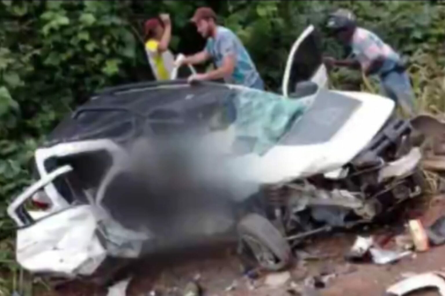 Colisão entre dois veículos deixa uma pessoa morta na BR-163