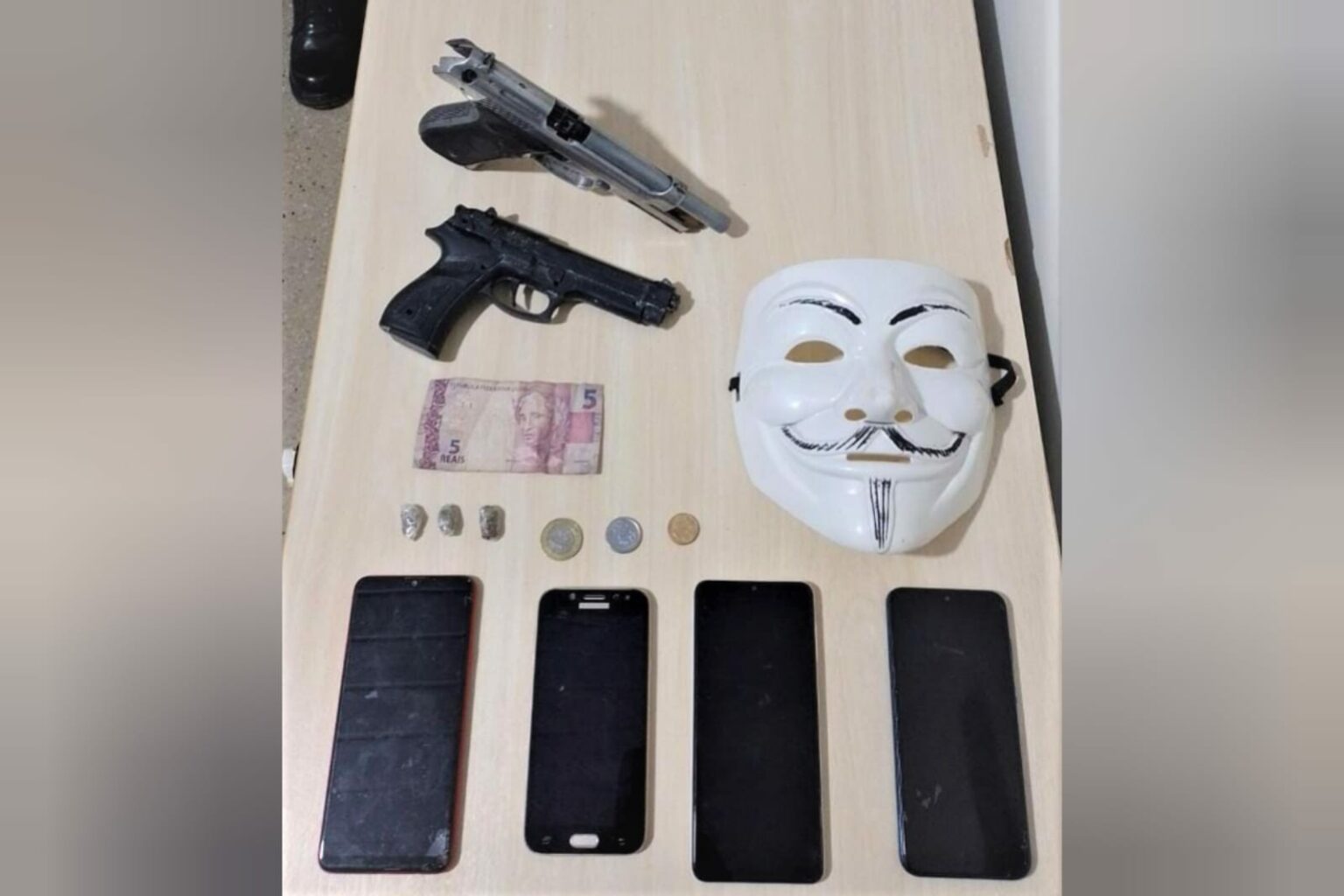 Rotam prende dupla e apreende dois simulacros de arma de fogo no Pará
