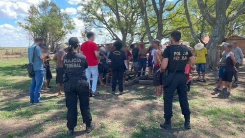 Polícia Federal liberta 56 pessoas submetidas a trabalho escravo