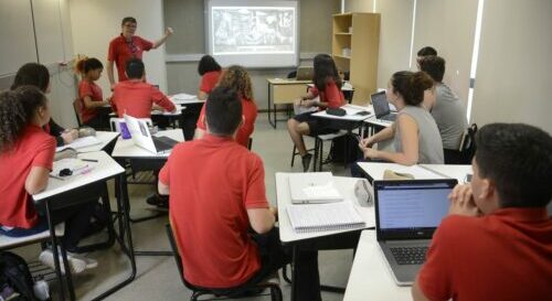 Especialistas pedem revogação do novo ensino médio