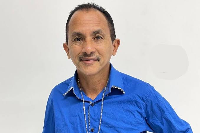 Dono do hit ‘Caneta azul’ anuncia nova música durante turnê nos EUA