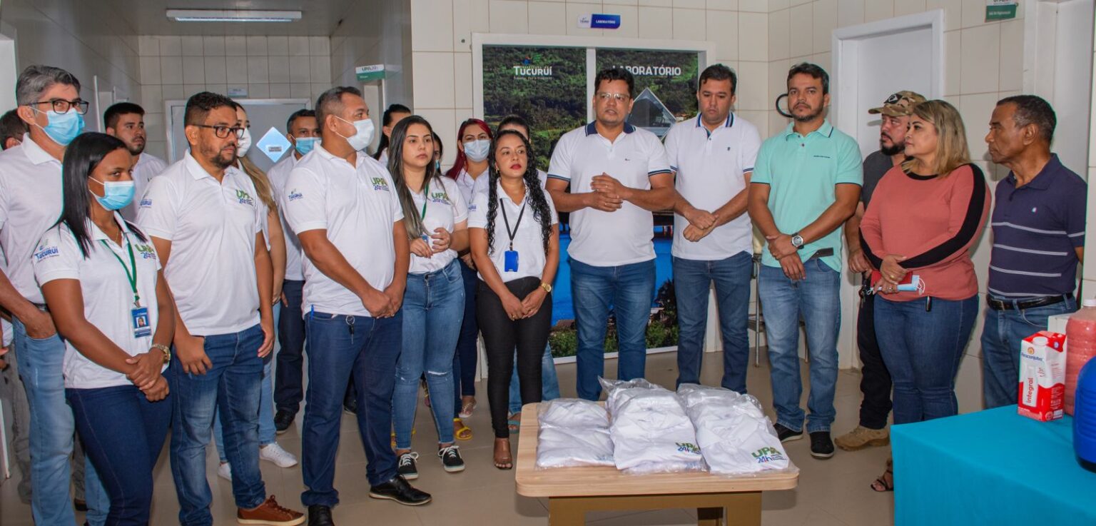 Tucuruí promove cerimônia de entrega de uniformes para servidores da UPA