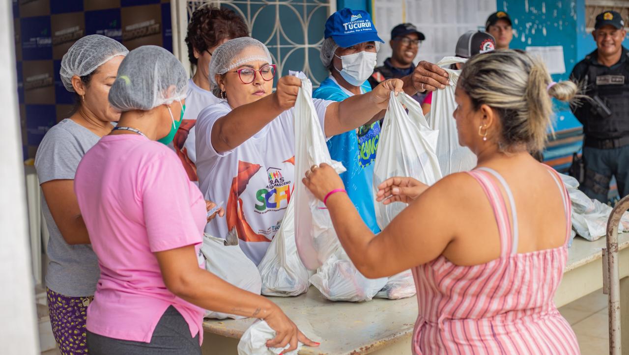 Prefeitura de Tucuruí distribui mais de 6 mil peixes para famílias carentes na Semana Santa