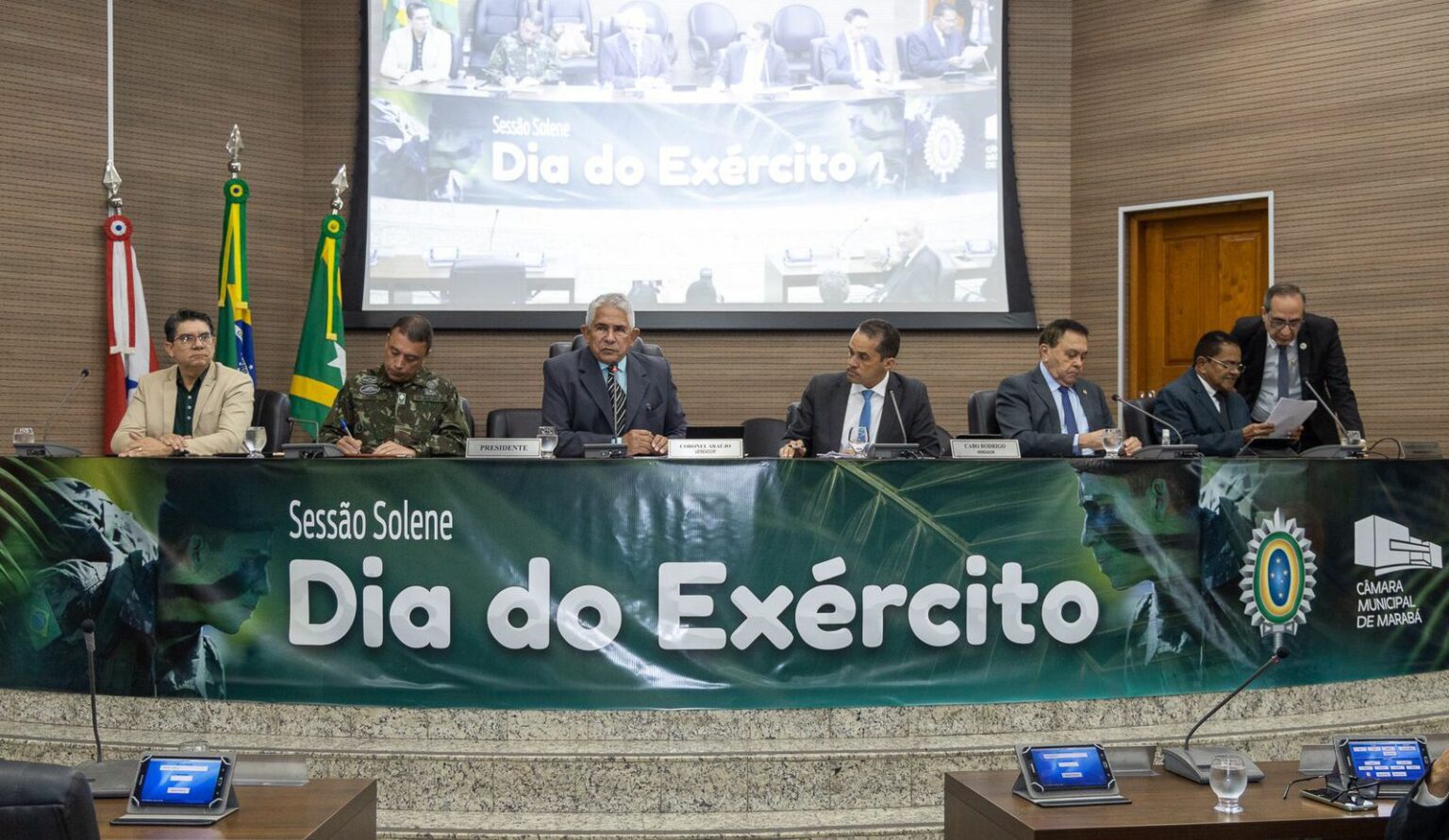 Câmara de Marabá homenageia cinco militares em sessão solene do Dia do Exército