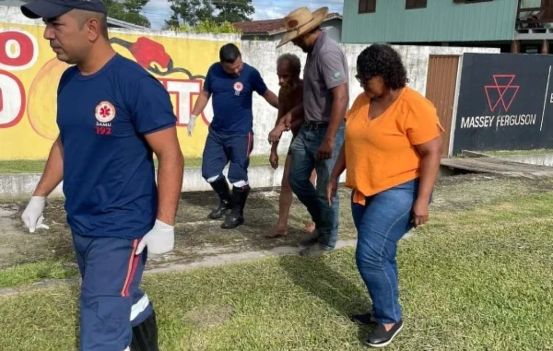 Idoso é encontrado dentro de buraco em Tailândia