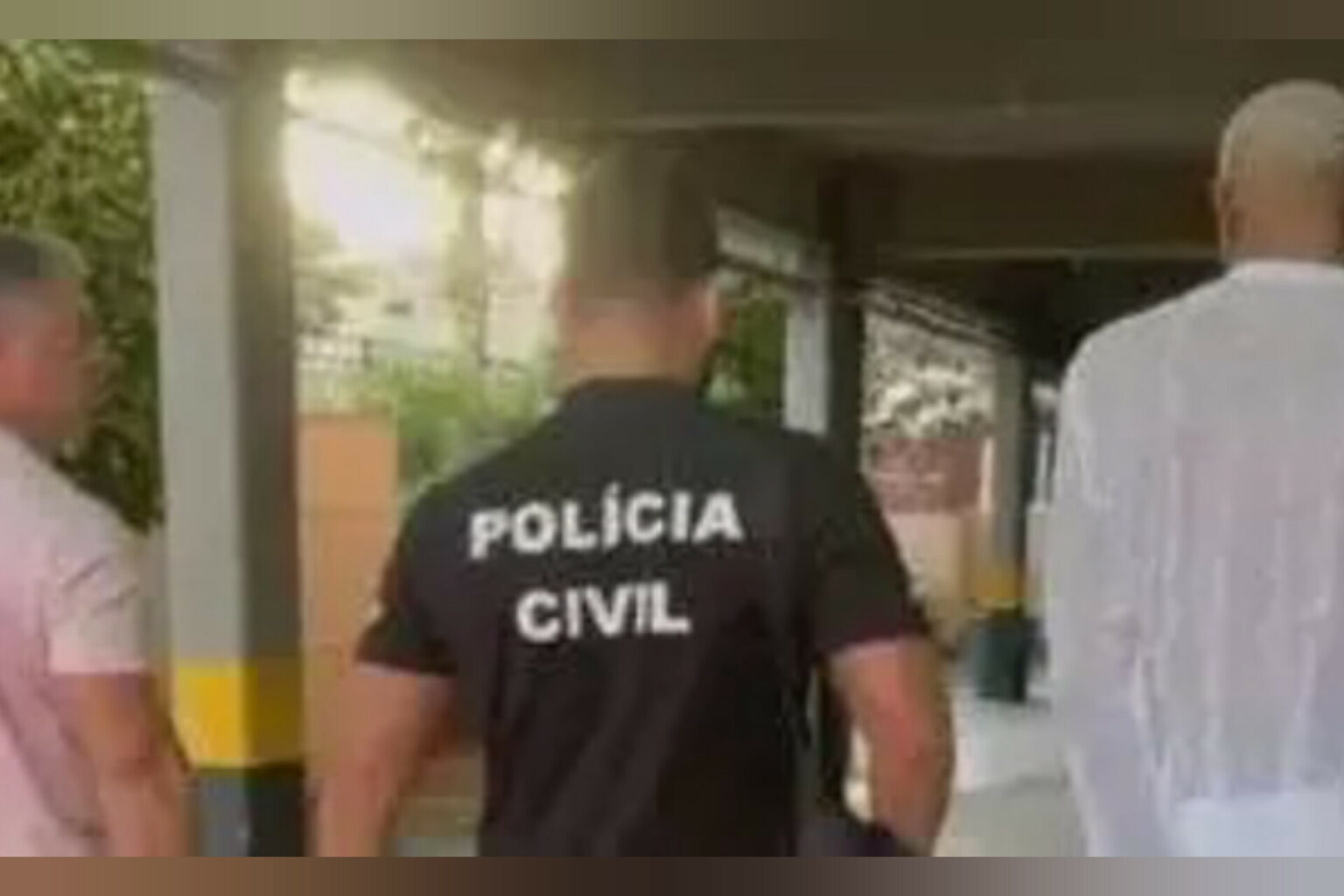 Atores pornôs são presos por extorsão a homens casados