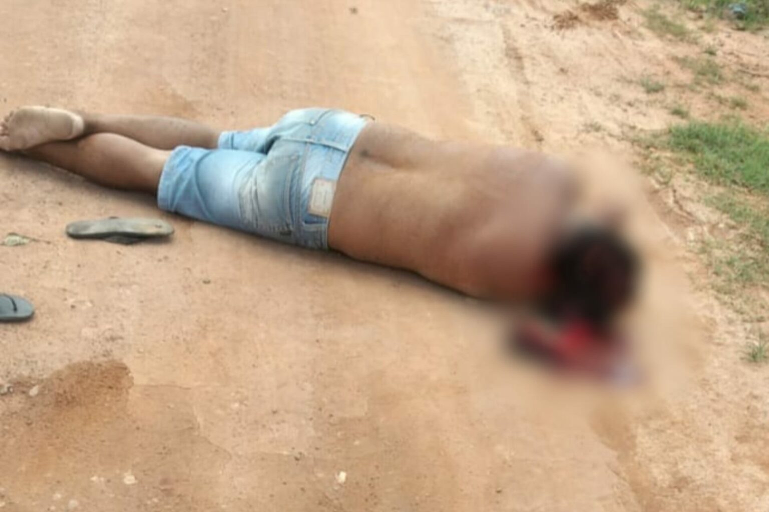 Homem fica ferido após cair de moto em Jacundá
