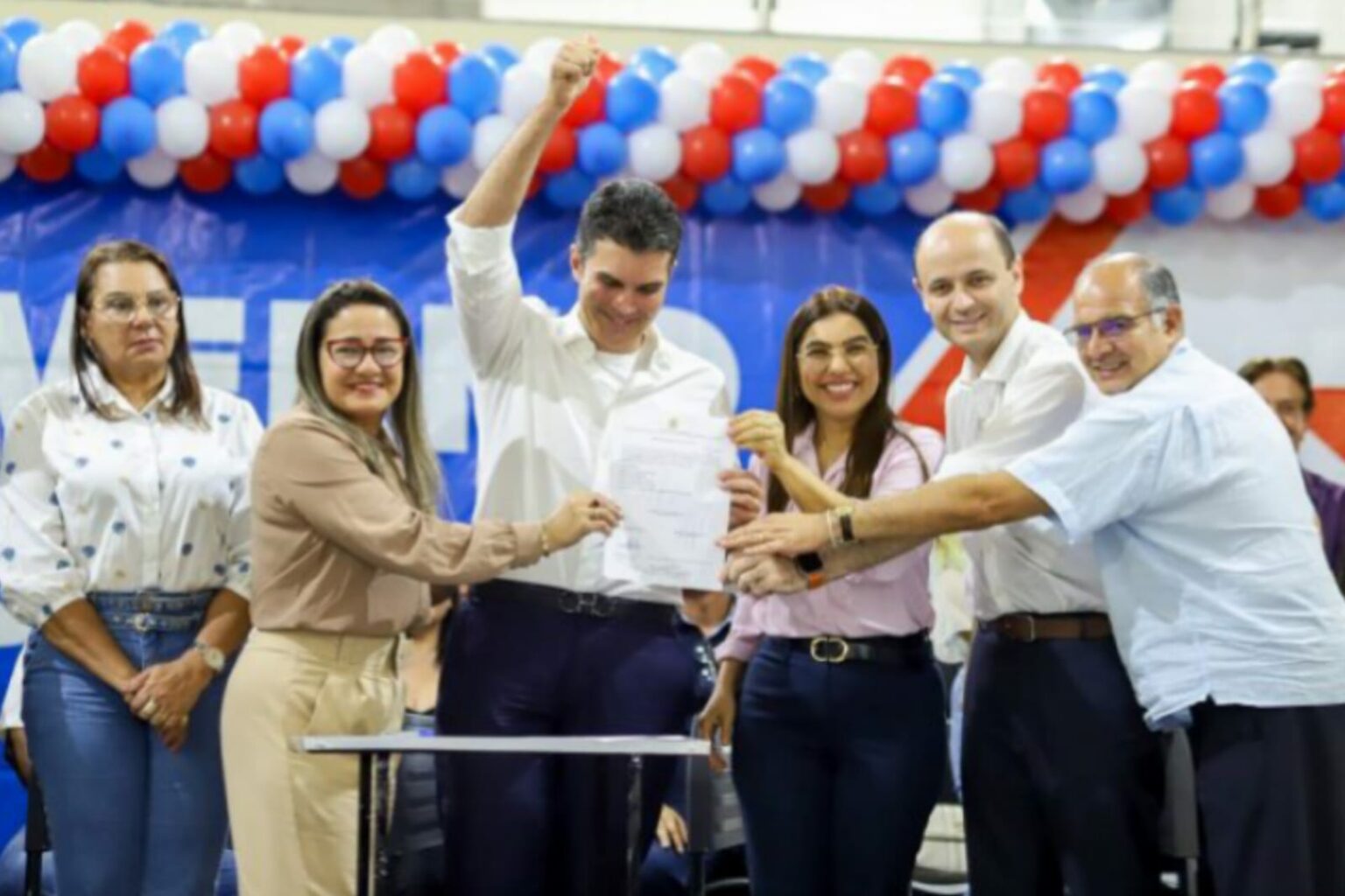 Josemira Gadelha e Helder Barbalho assinam ordem de serviço para construção de escola técnica