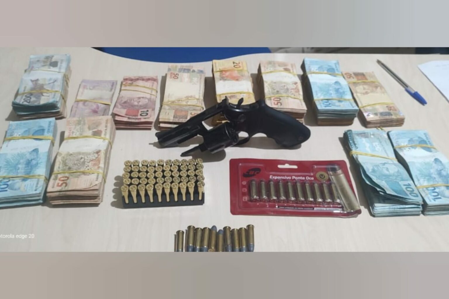 PM prende caminhoneiro com arma e 70 munições em Tucuruí