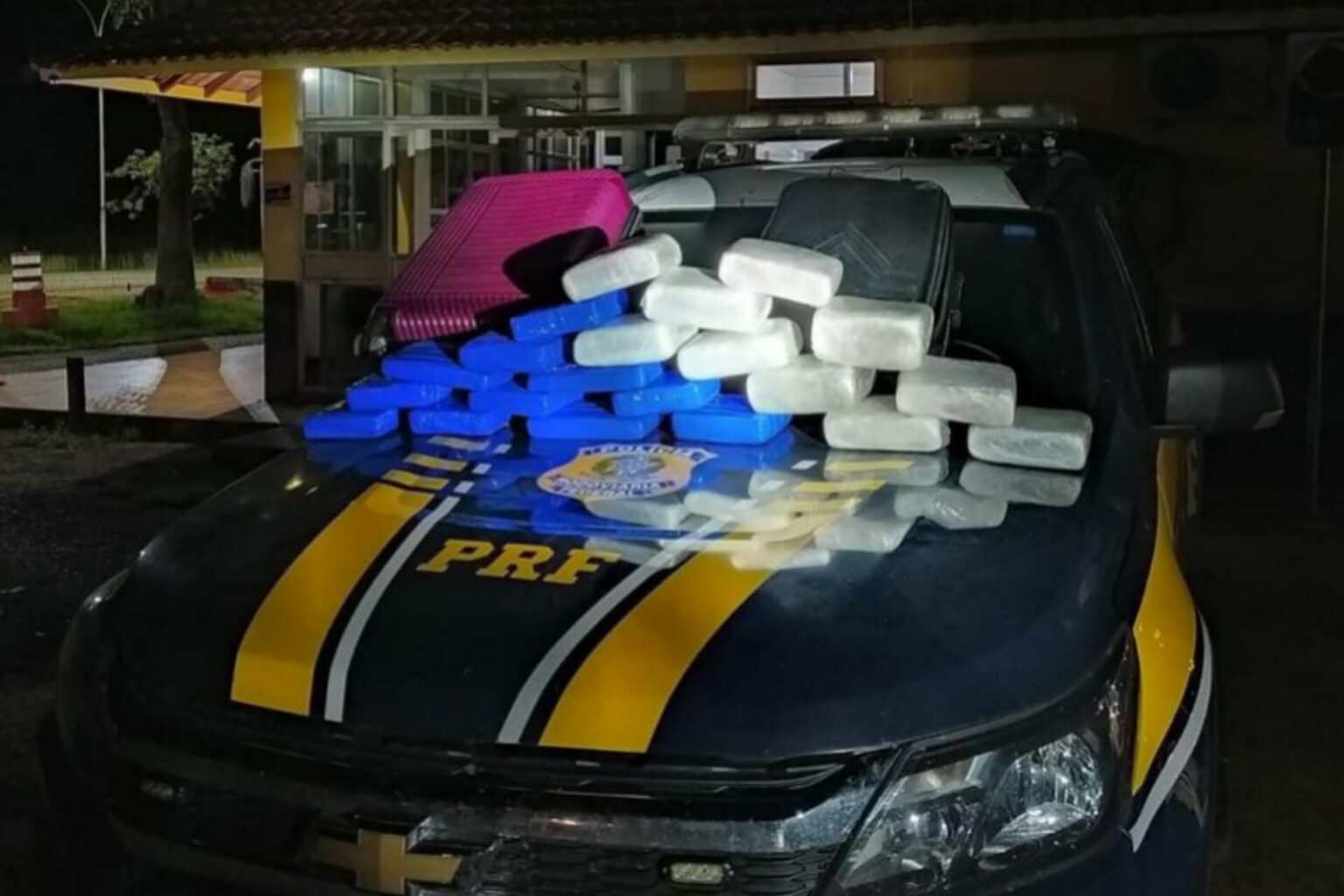 PRF prende duas passageiras com 23 kg de maconha em ônibus no Pará