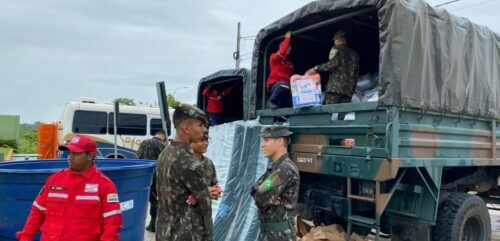 Prefeitura e Exército entregam ajuda humanitária em Marabá