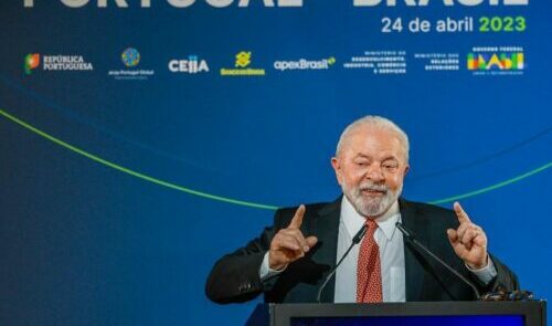 Lula reforça críticas à política monetária do governo