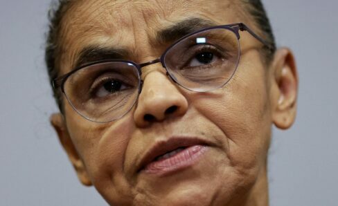 Marina Silva continua internada para tratamento de covid-19