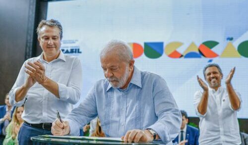 Lula diz que base de apoio no Congresso será testada a cada votação