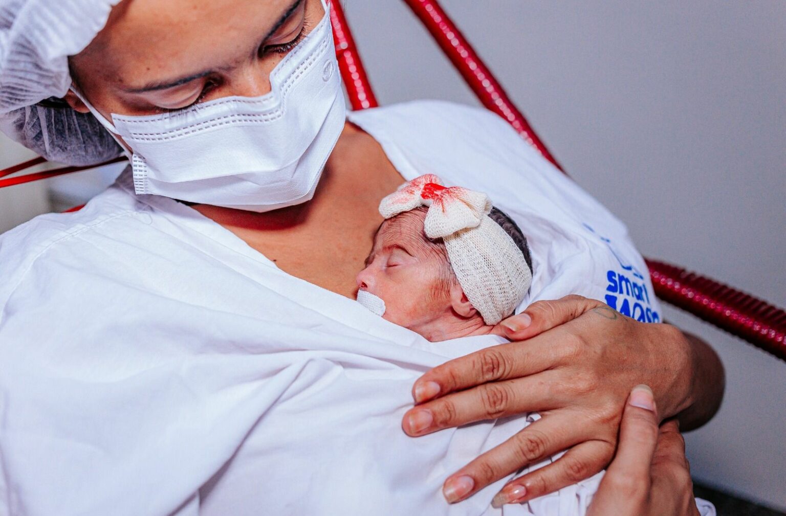 Mães de pacientes da UTI Neonatal participam de ensaio fotográfico no Regional de Marabá