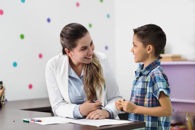 Vereador propõe aumento de vagas para psicólogos nas escolas públicas de Marabá