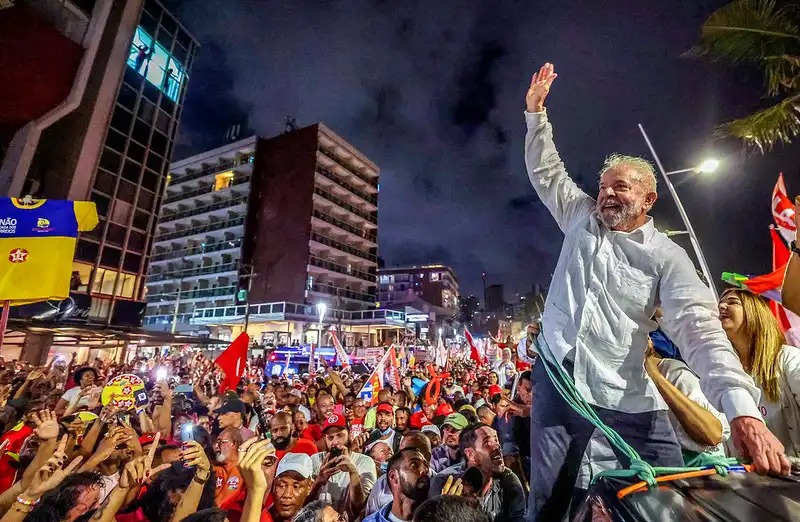 Pesquisa Ipespe: Governo Lula possui 52% de aprovação no Brasil