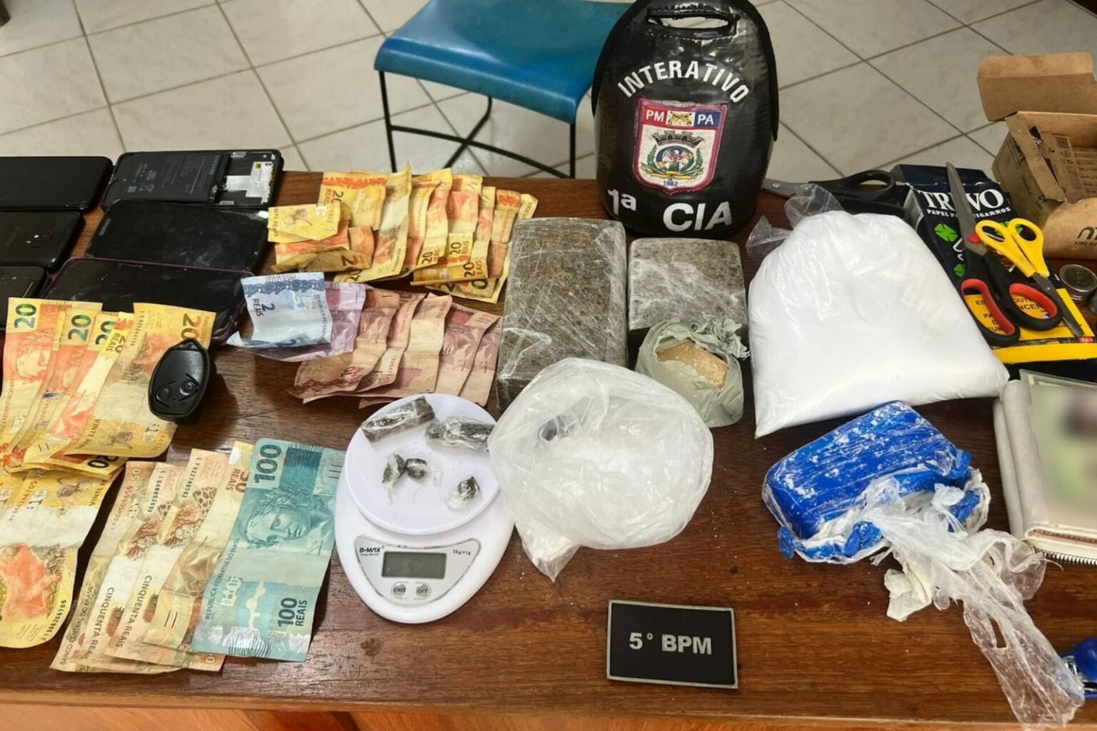 PM prende mulher suspeita de tráfico de drogas em Castanhal