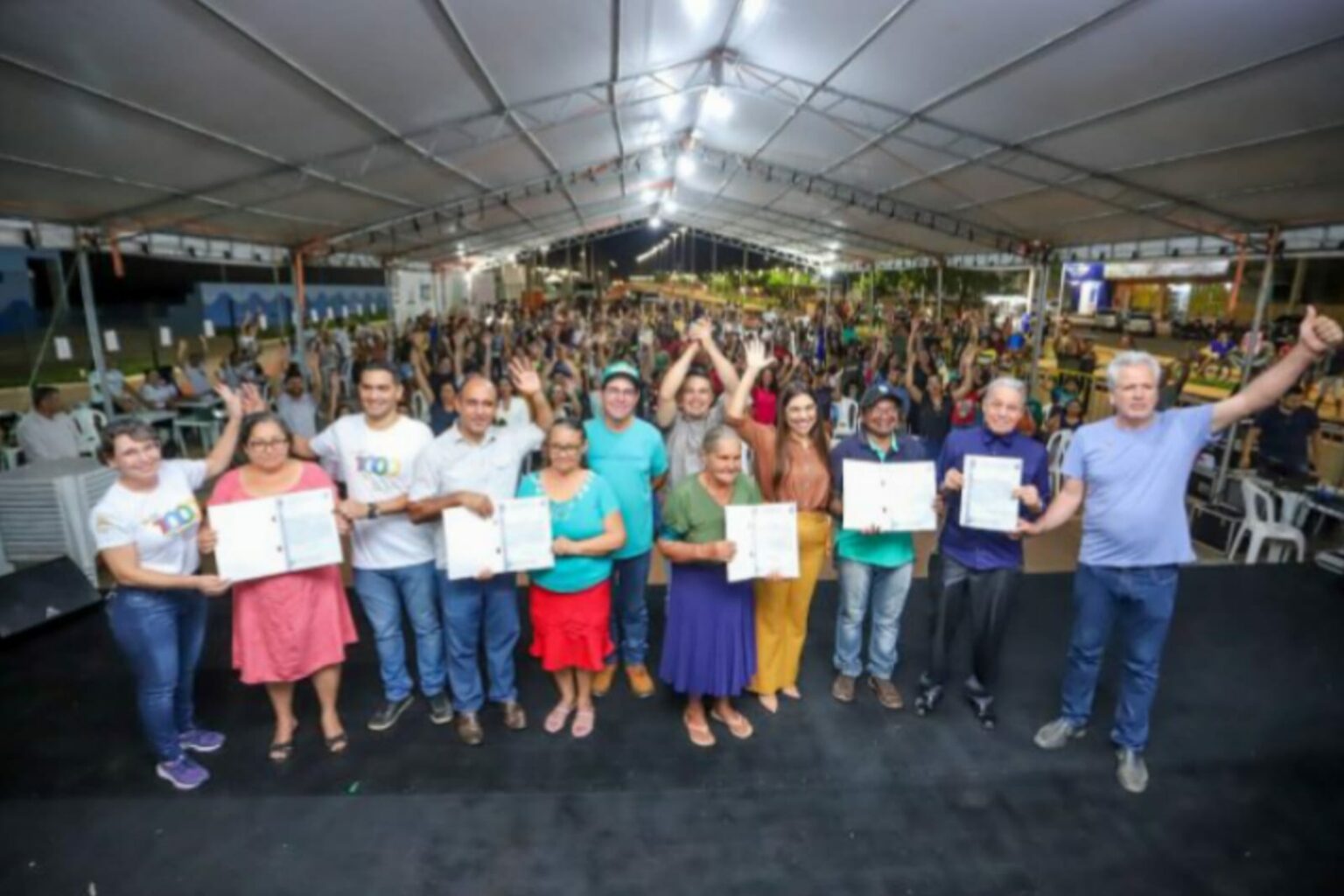 218 famílias recebem títulos de regularização fundiária em Canaã dos Carajás
