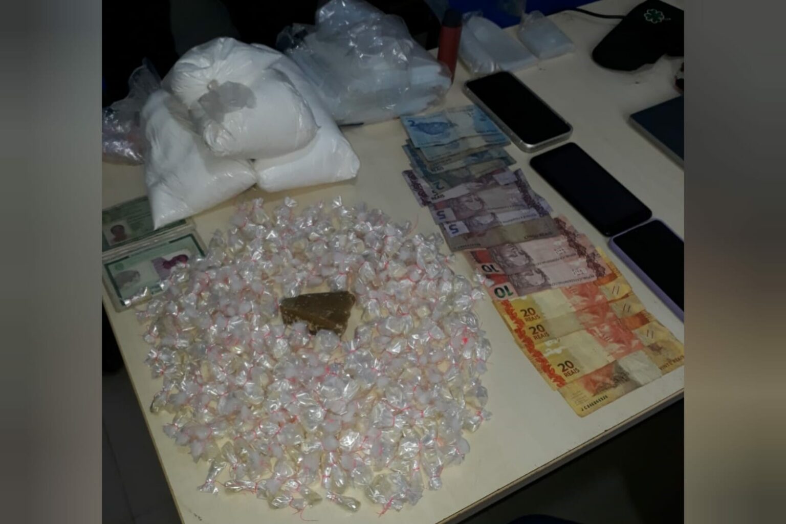 PM prende casal e apreende mais de 200 papelotes de drogas no Pará