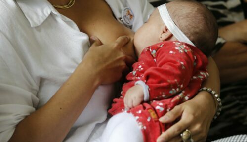 INSS analisa milhares de pedidos de salário-maternidade parados